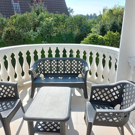Apartamenty Junona Nad Morzem, W Domu Z Ogrodem, Obok Stegna I Jantar Junoszyno Buitenkant foto