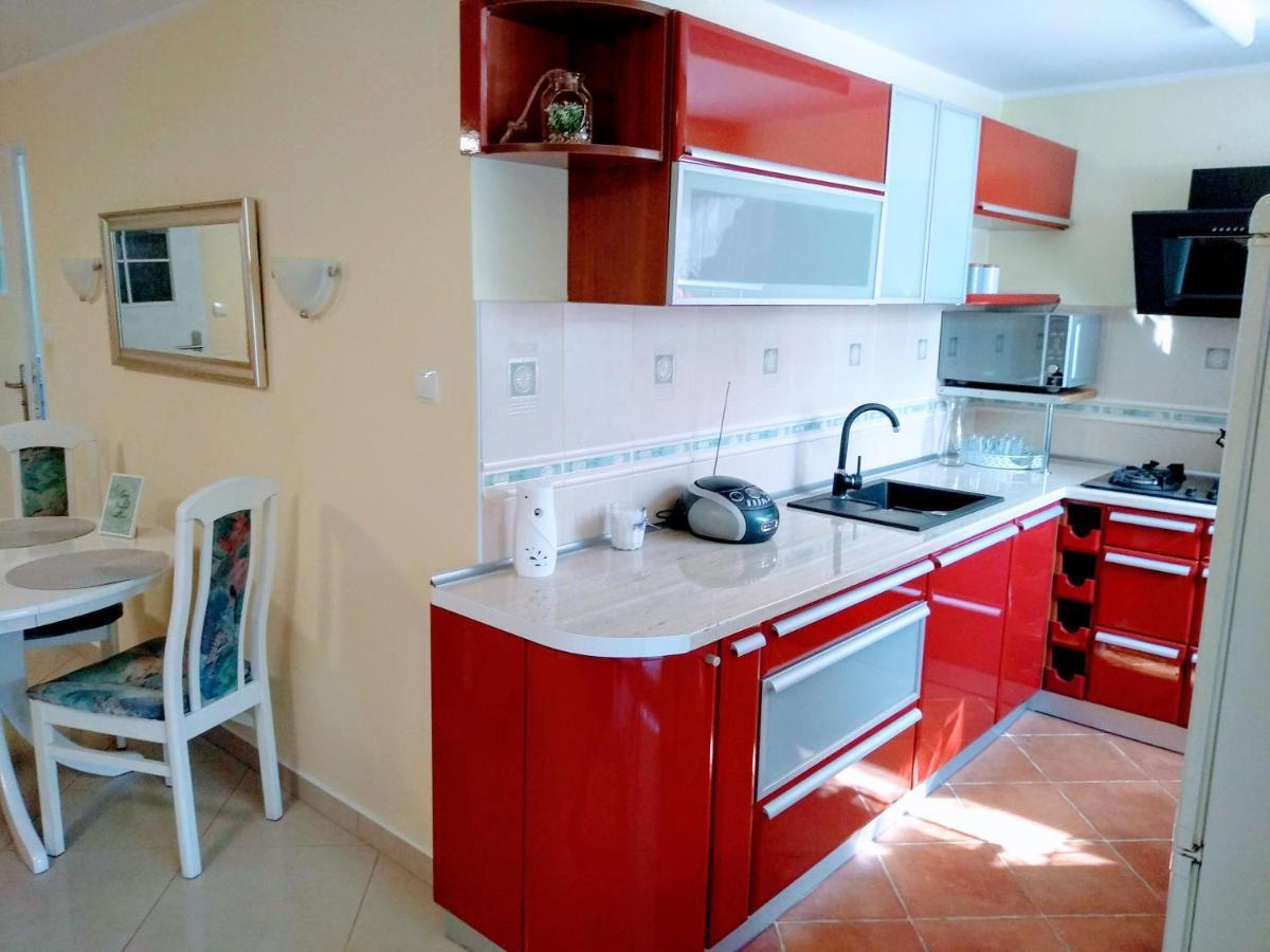 Apartamenty Junona Nad Morzem, W Domu Z Ogrodem, Obok Stegna I Jantar Junoszyno Buitenkant foto